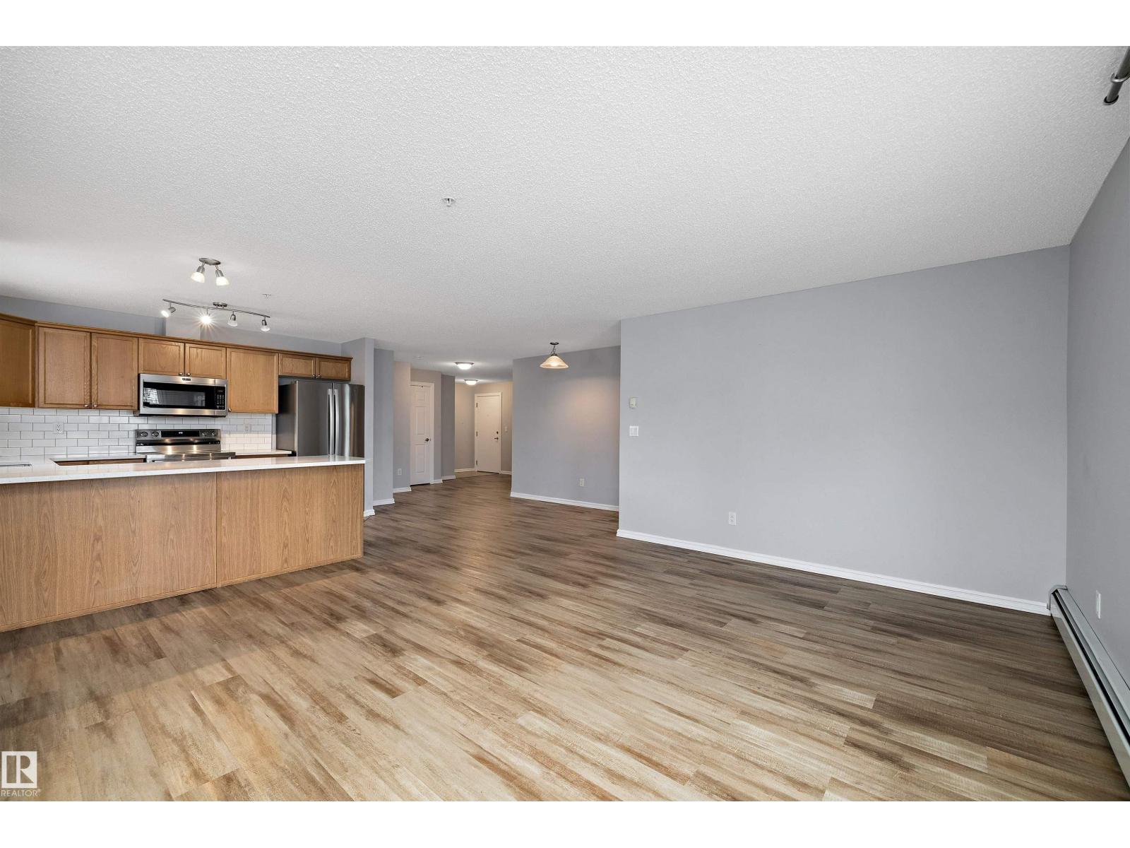 Photo 36 of 201 4407 23 St Nw, Edmonton AB