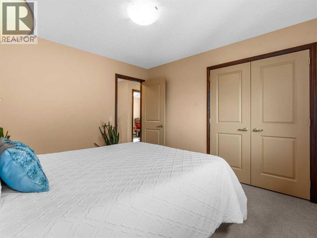 Photo 7 of 248 Aspenmere Close, Chestermere AB