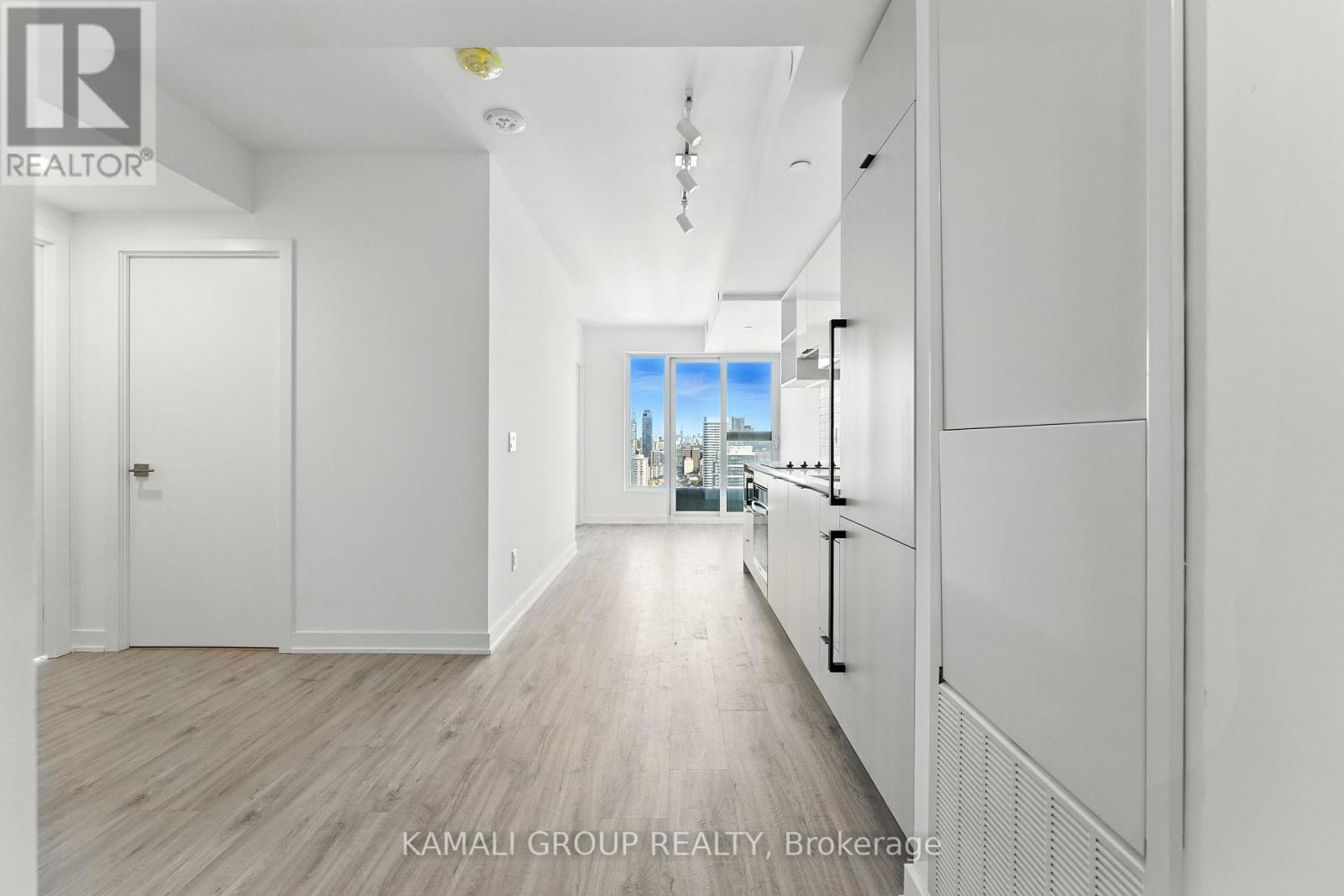 Photo 6 of 4503 252 Church Street, Toronto ON