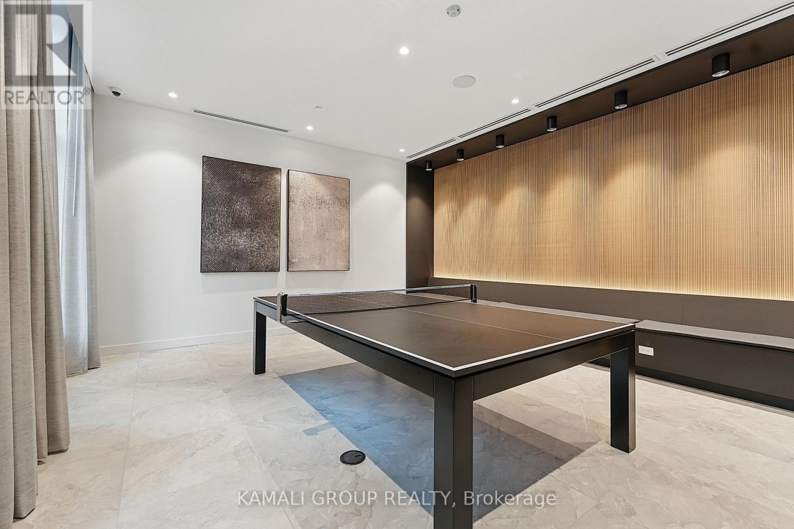 Photo 5 of 4503 252 Church Street, Toronto ON
