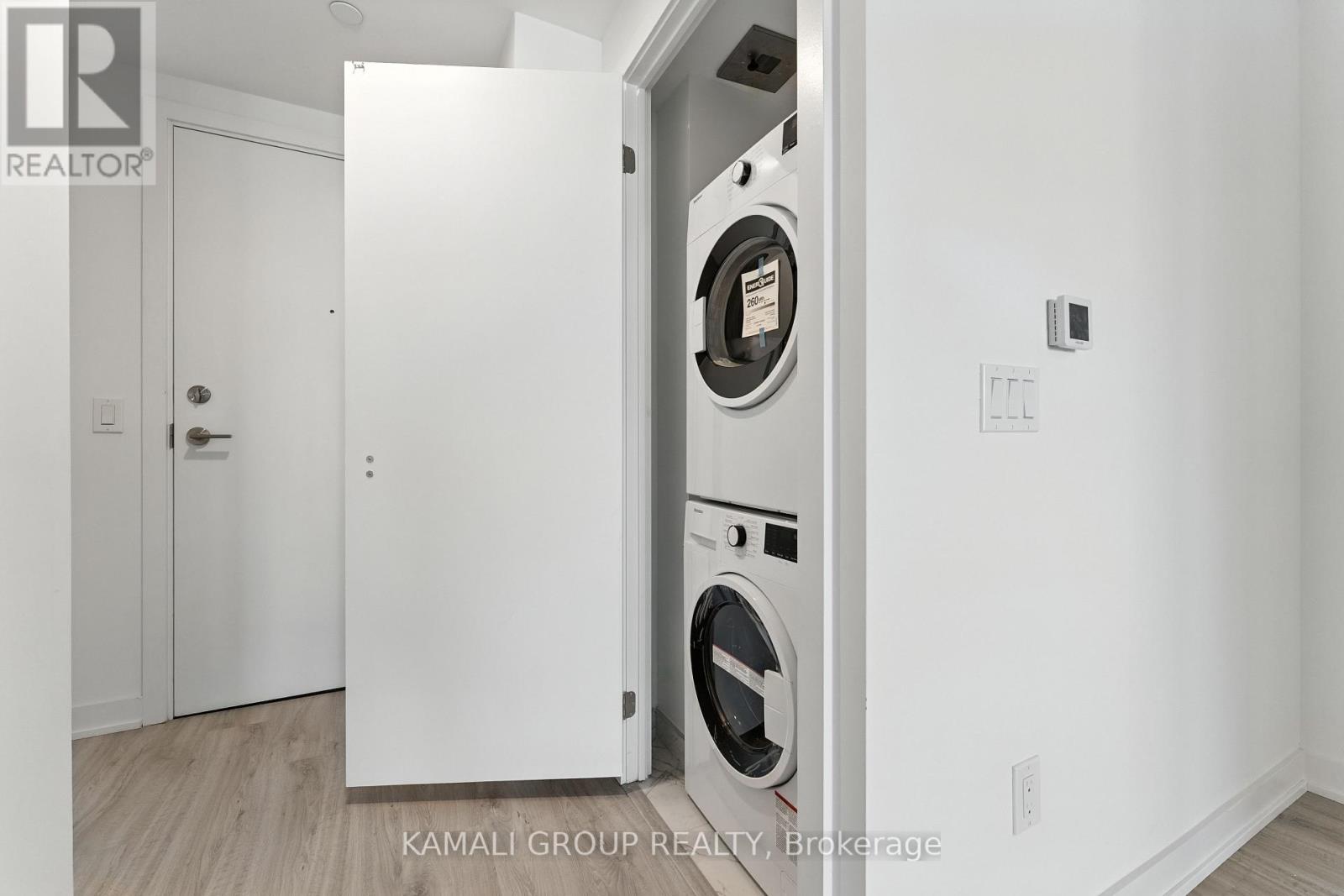 Photo 10 of 4503 252 Church Street, Toronto ON