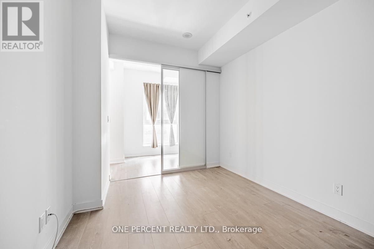 Photo 11 of 426 30 Nelson Street, Toronto ON