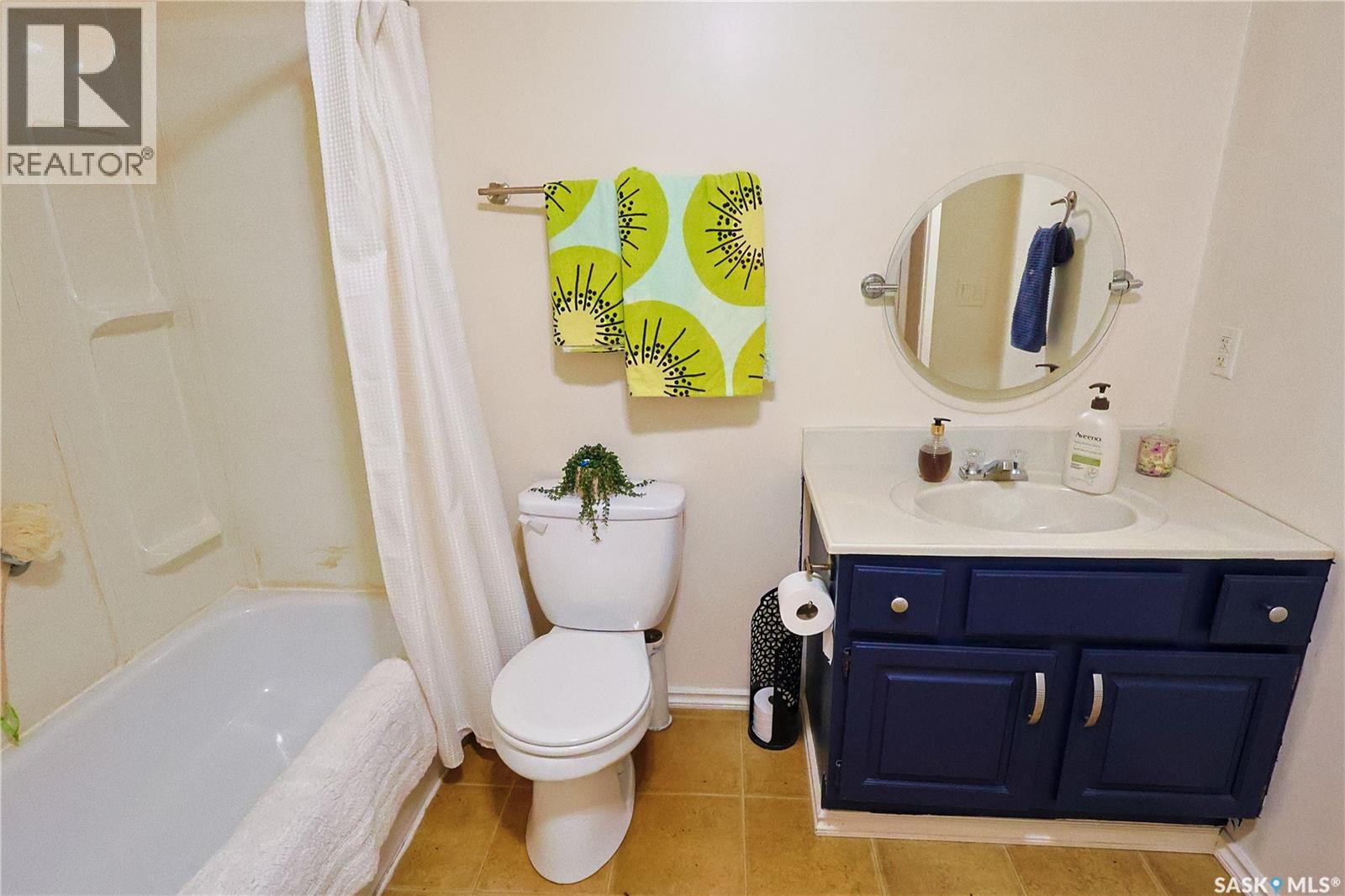 Photo 8 of 215 Redwing Road, Buckland Rm No 491 SK