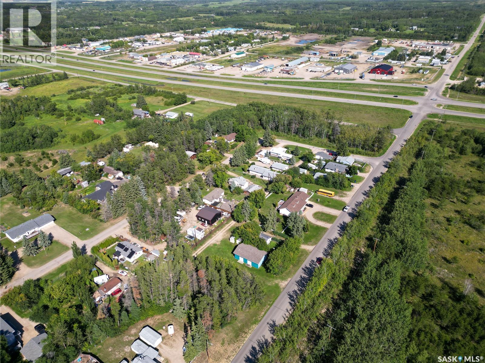 Photo 3 of 215 Redwing Road, Buckland Rm No 491 SK