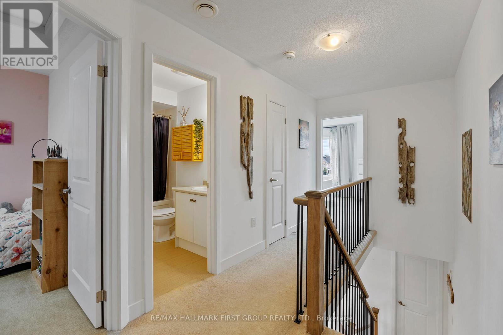 Photo 13 of 79 7 Shawfield Way, Whitby ON
