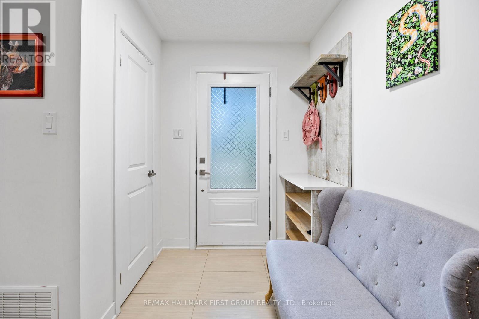 Photo 15 of 79 7 Shawfield Way, Whitby ON