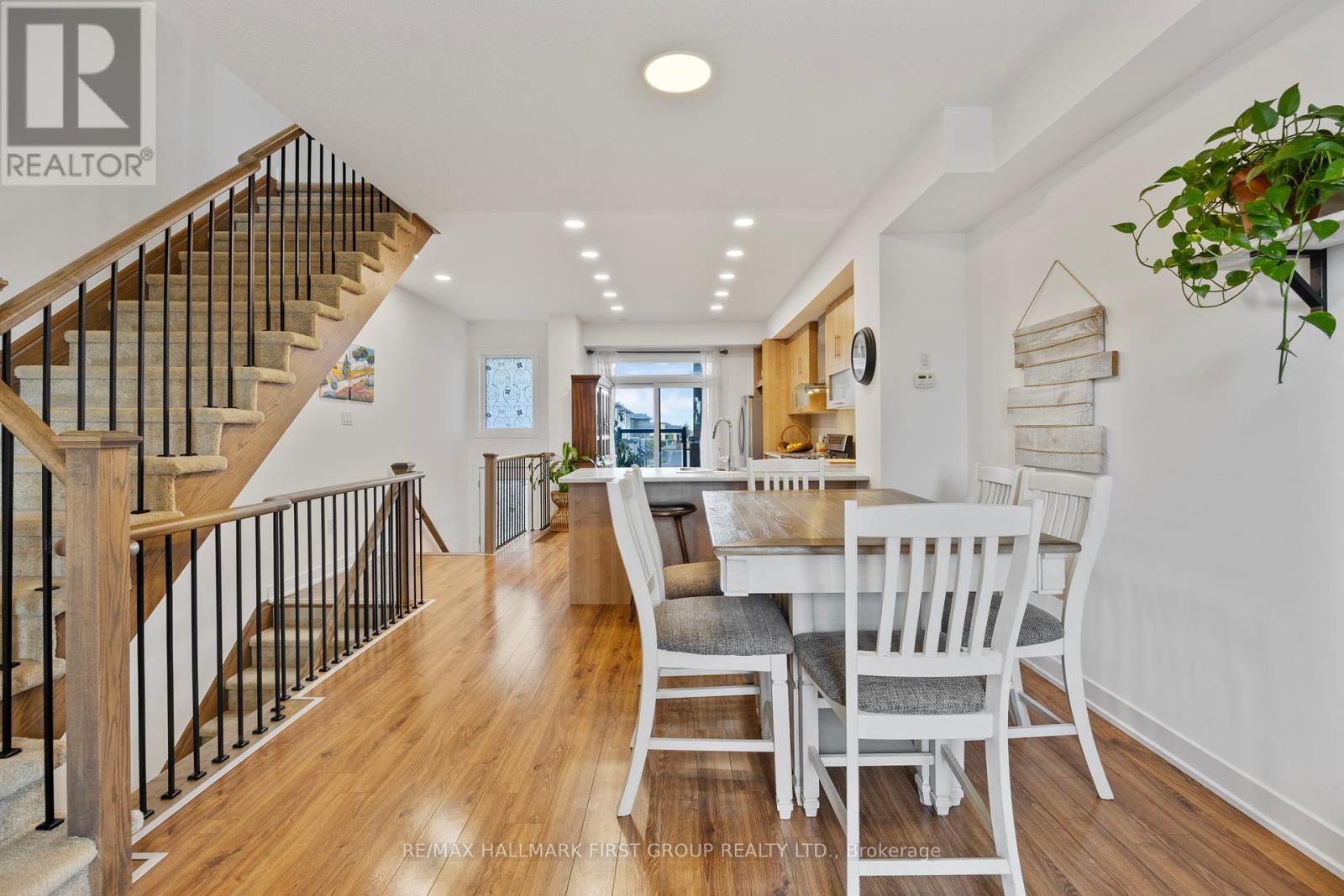 Photo 37 of 79 7 Shawfield Way, Whitby ON