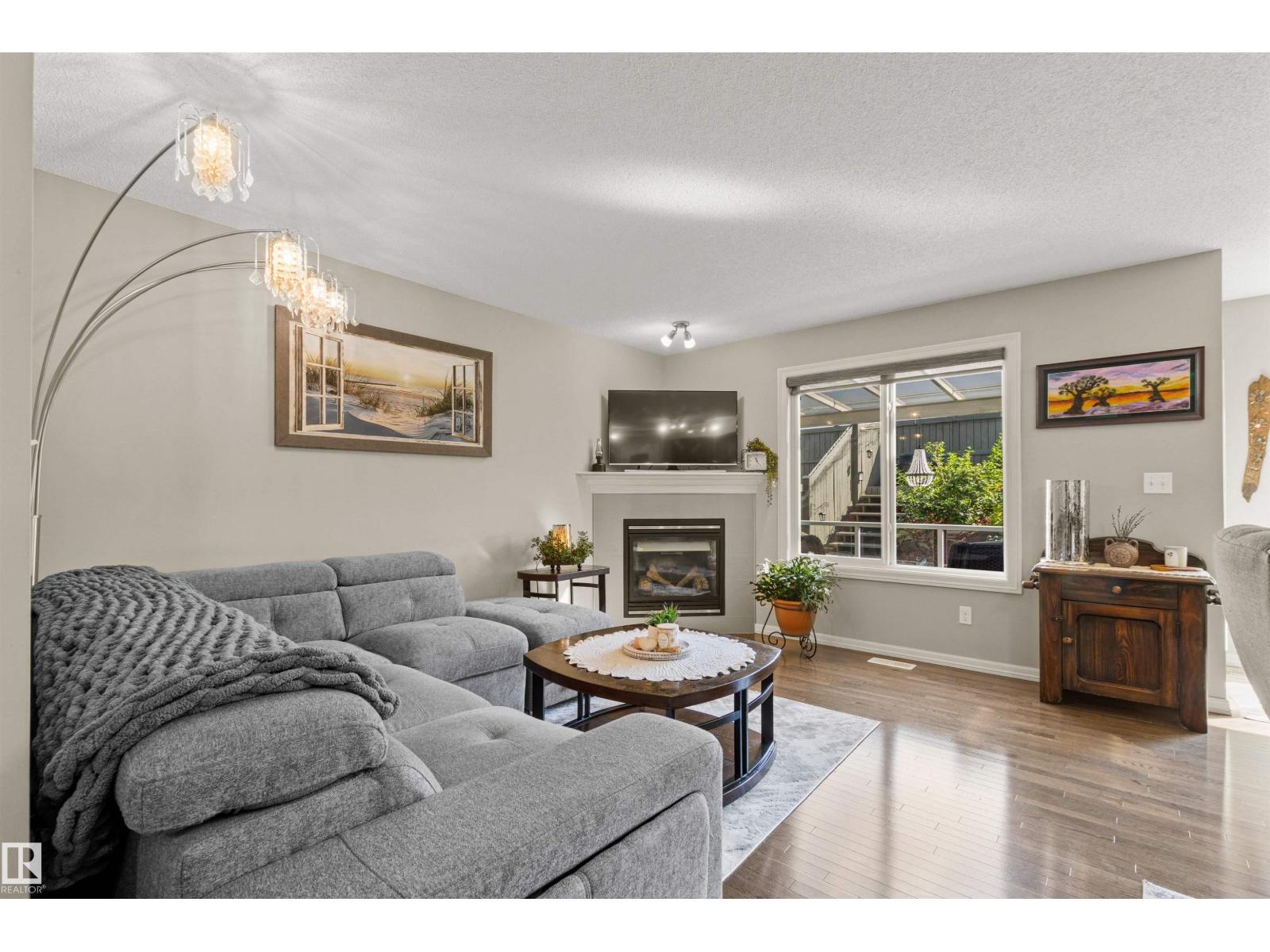 Photo 30 of 147 51 St Sw, Edmonton AB