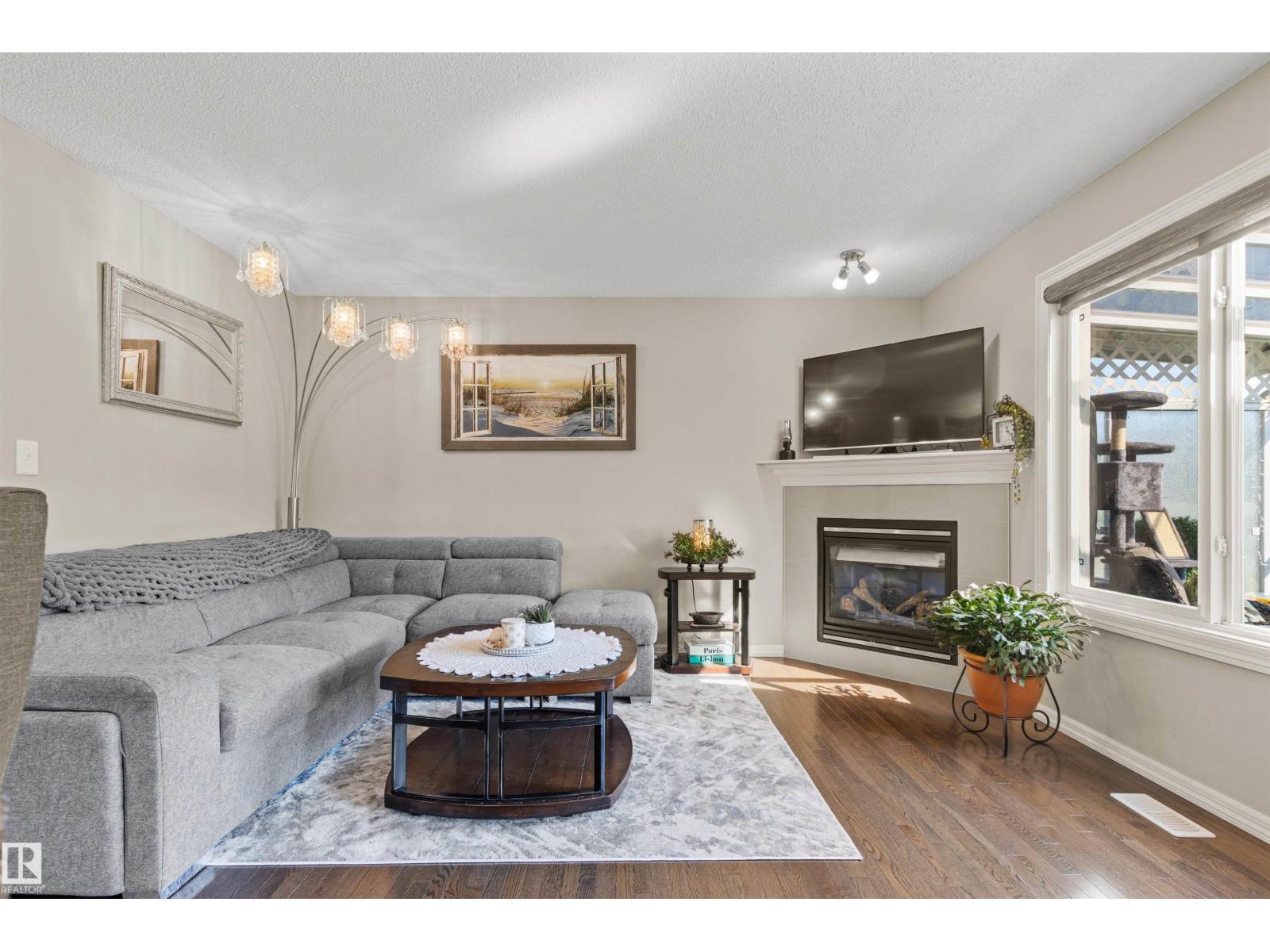 Photo 15 of 147 51 St Sw, Edmonton AB