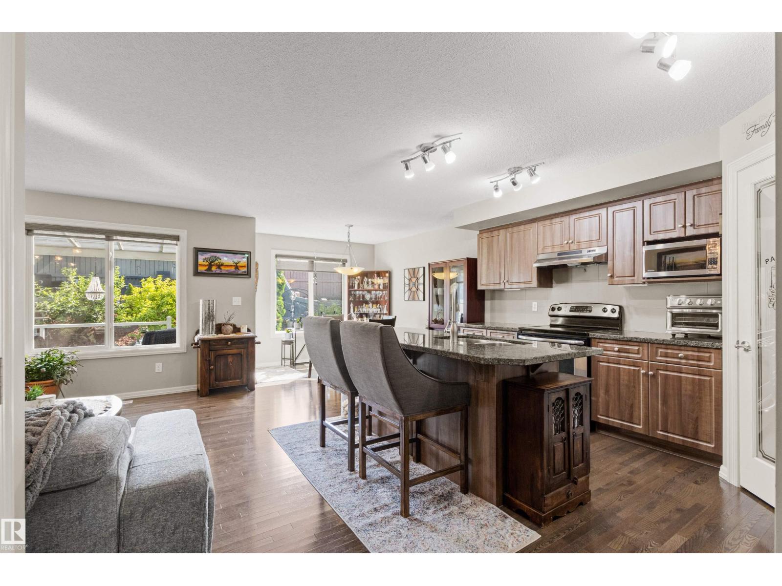 Photo 55 of 147 51 St Sw, Edmonton AB
