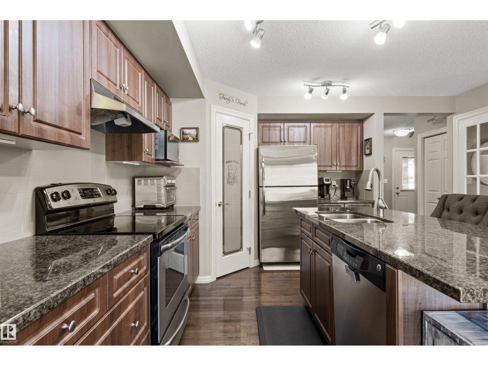 Photo 37 of 147 51 St Sw, Edmonton AB