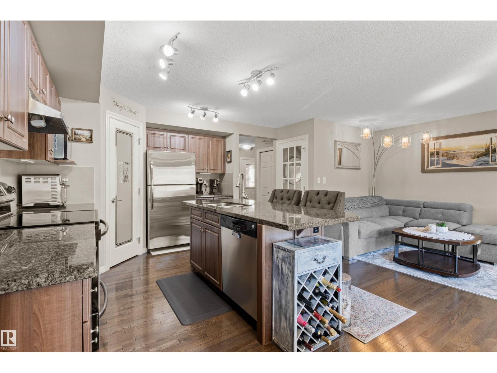 Photo 27 of 147 51 St Sw, Edmonton AB
