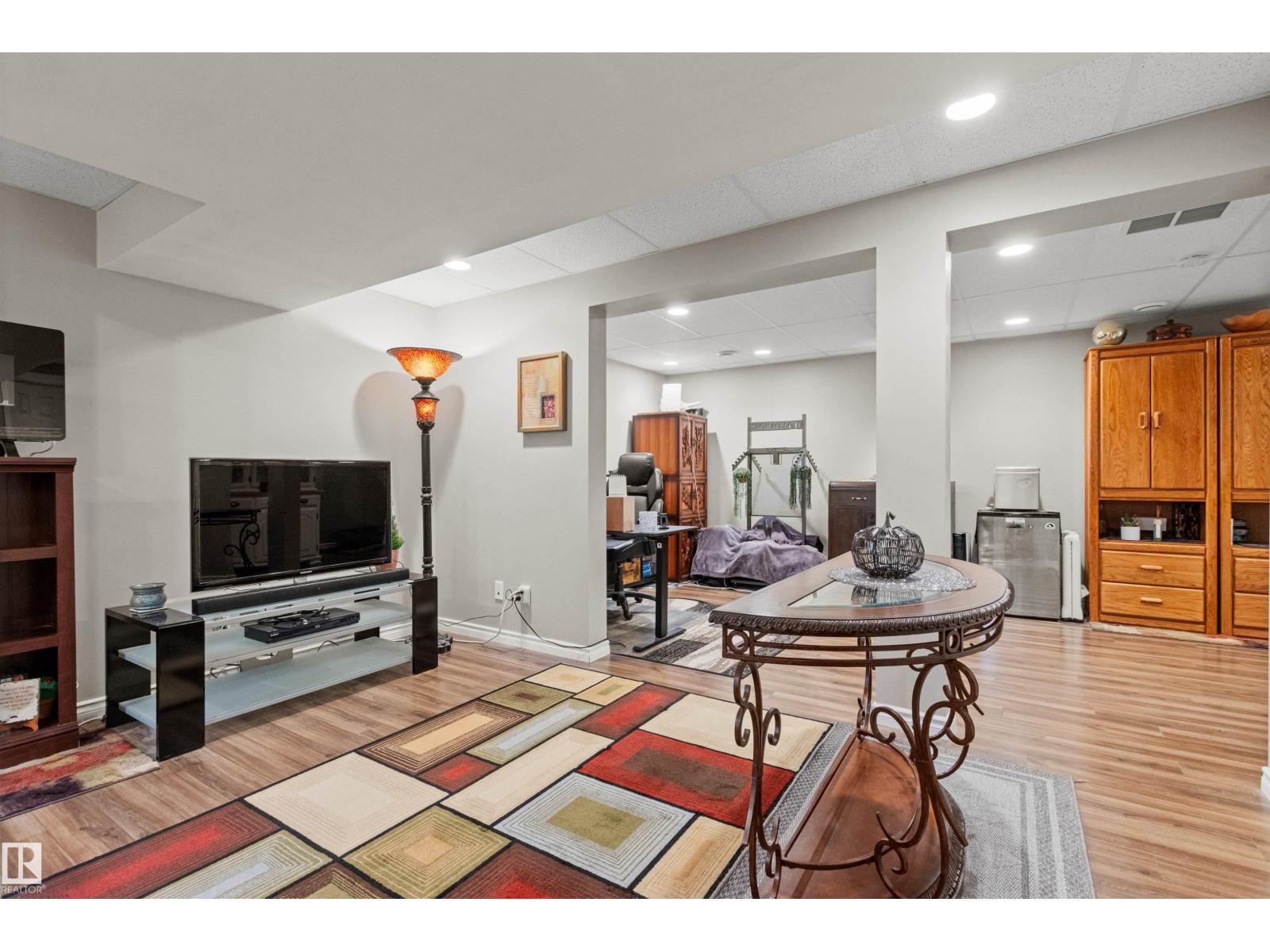 Photo 7 of 147 51 St Sw, Edmonton AB
