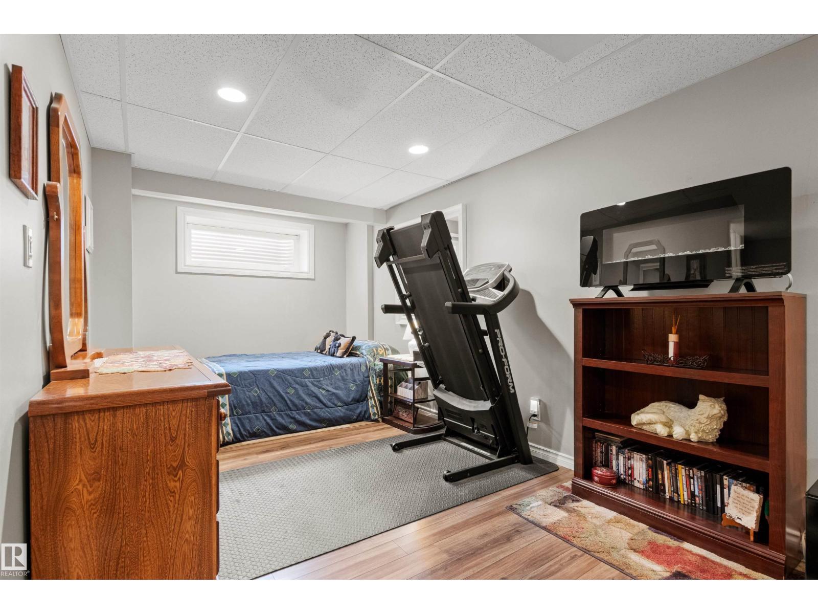 Photo 42 of 147 51 St Sw, Edmonton AB