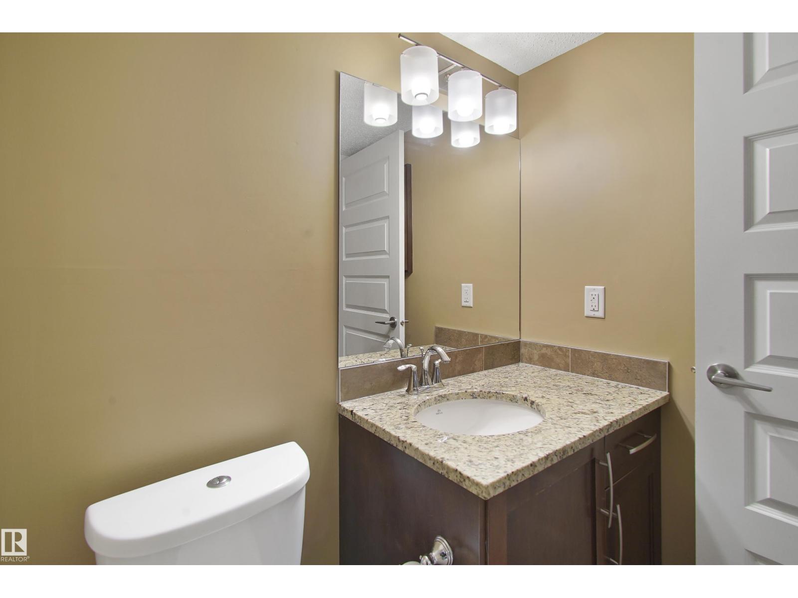 Photo 43 of 106 10540 56 Av Nw, Edmonton AB