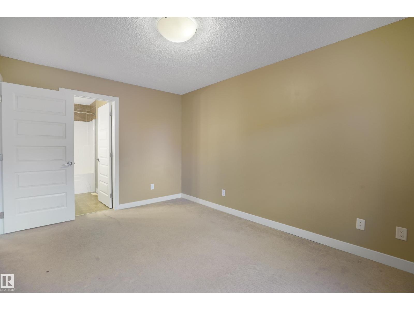 Photo 37 of 106 10540 56 Av Nw, Edmonton AB
