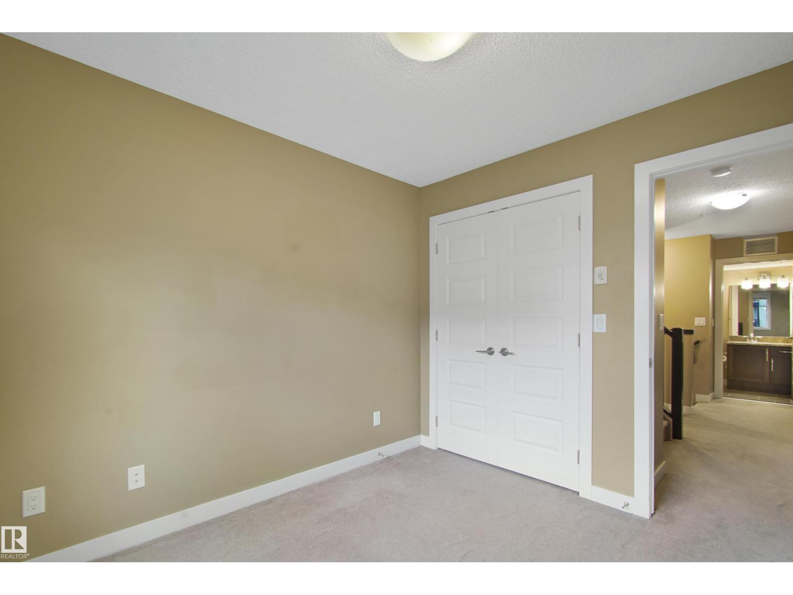 Photo 3 of 106 10540 56 Av Nw, Edmonton AB