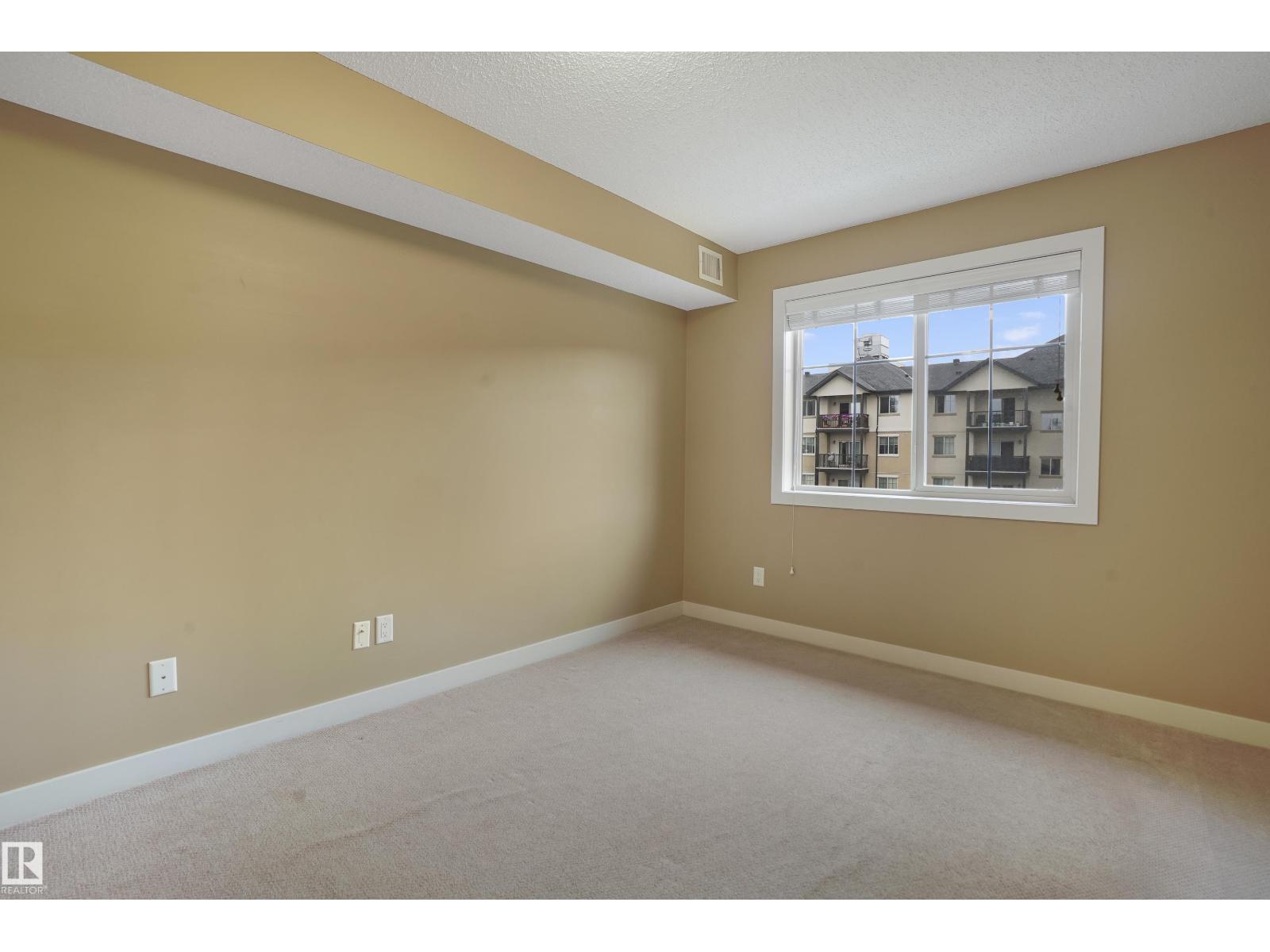 Photo 28 of 106 10540 56 Av Nw, Edmonton AB