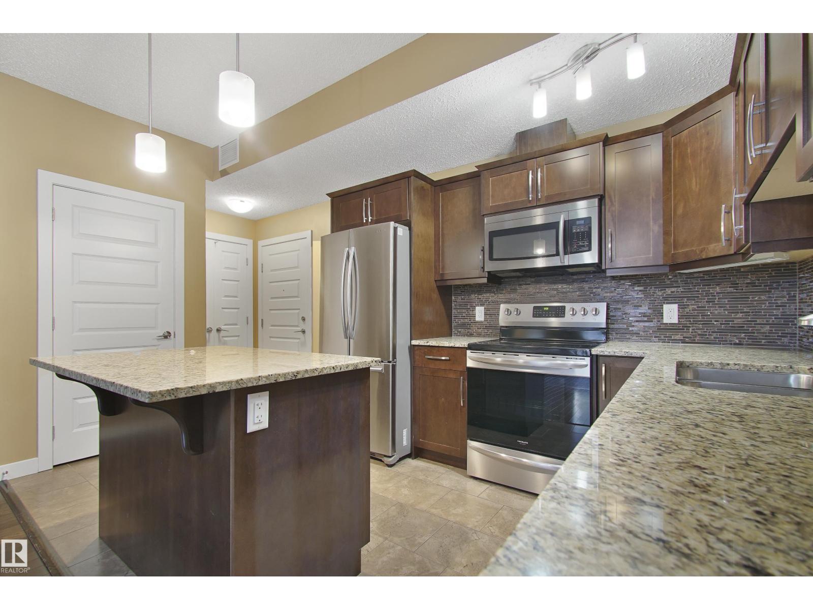 Photo 26 of 106 10540 56 Av Nw, Edmonton AB