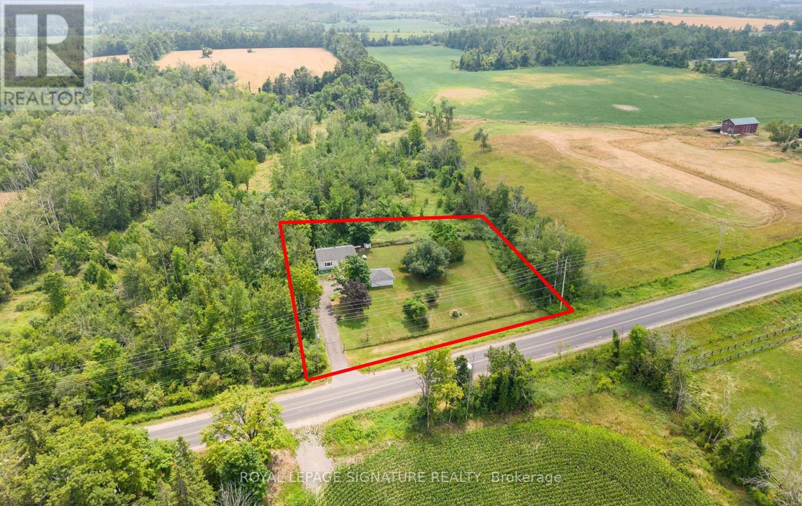 Photo 3 of 1359 10th Line, Innisfil ON