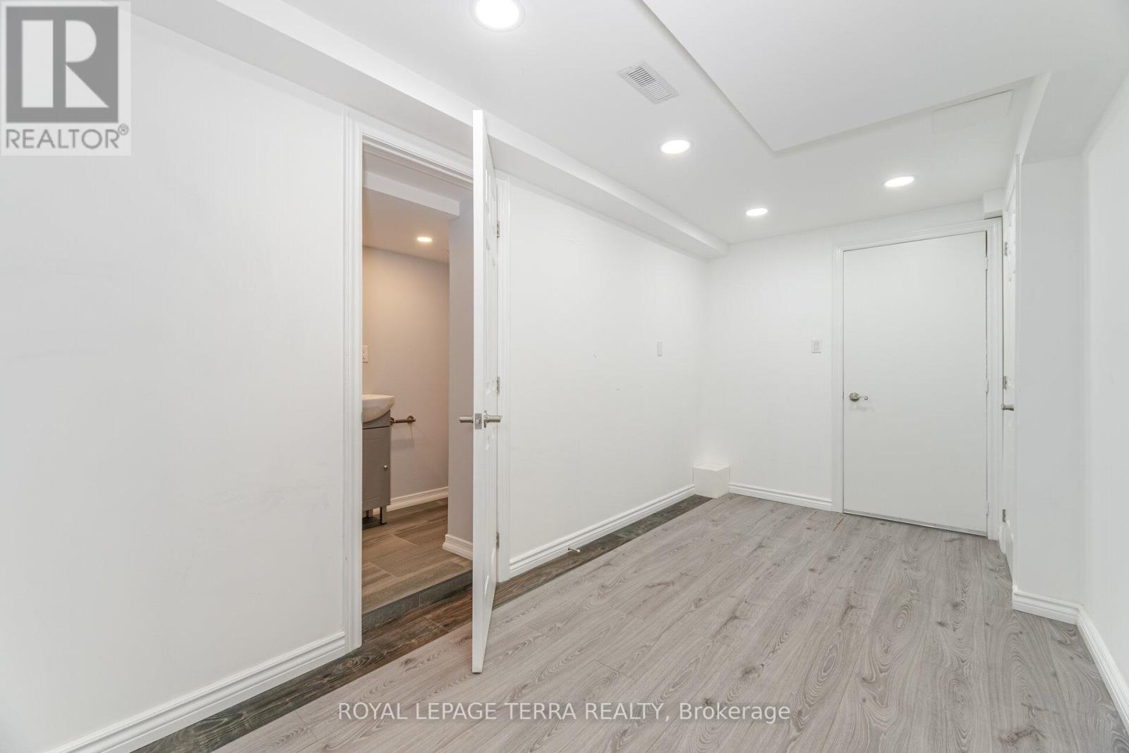 Photo 41 of 1 Copperfield Road, Brampton ON