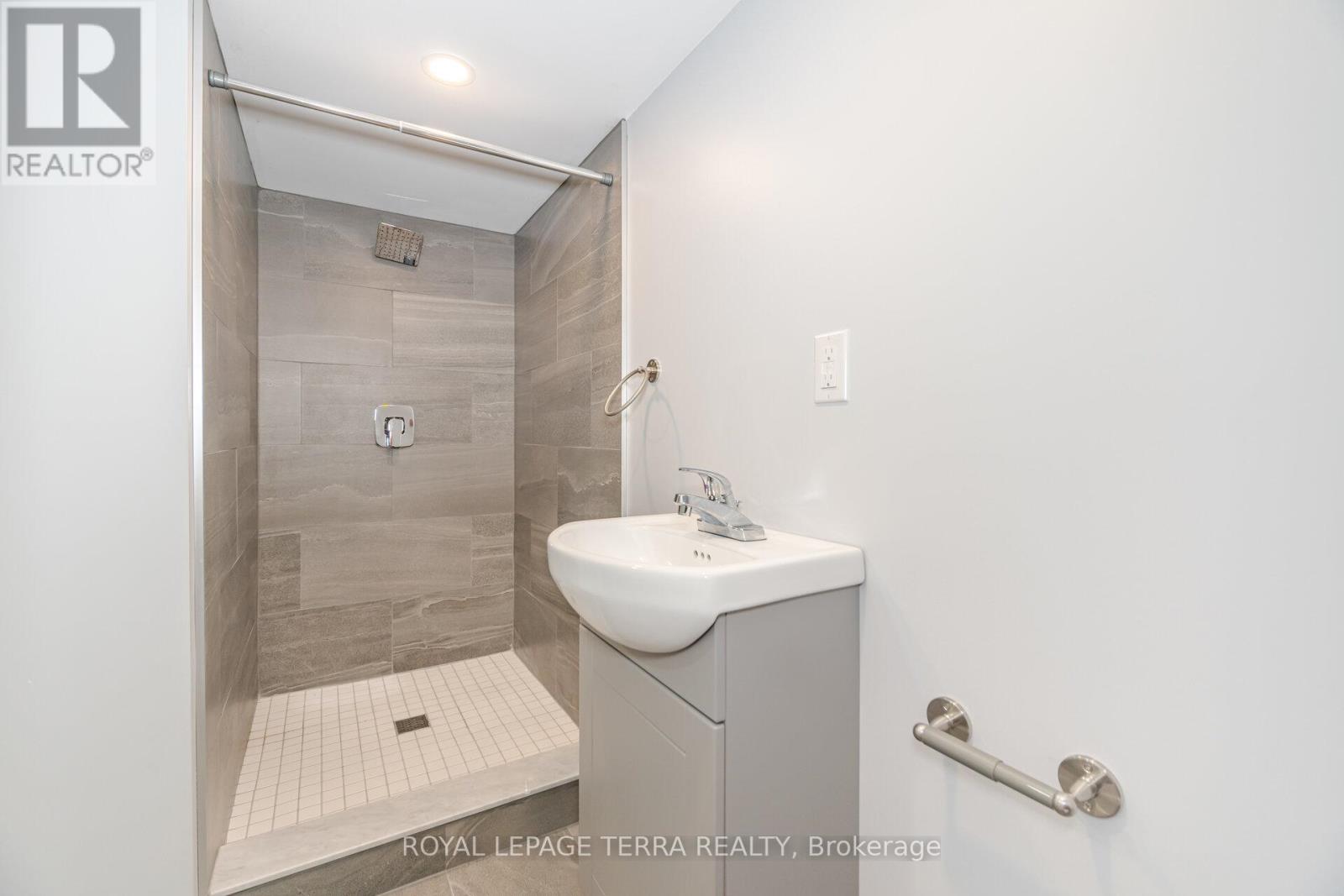 Photo 42 of 1 Copperfield Road, Brampton ON