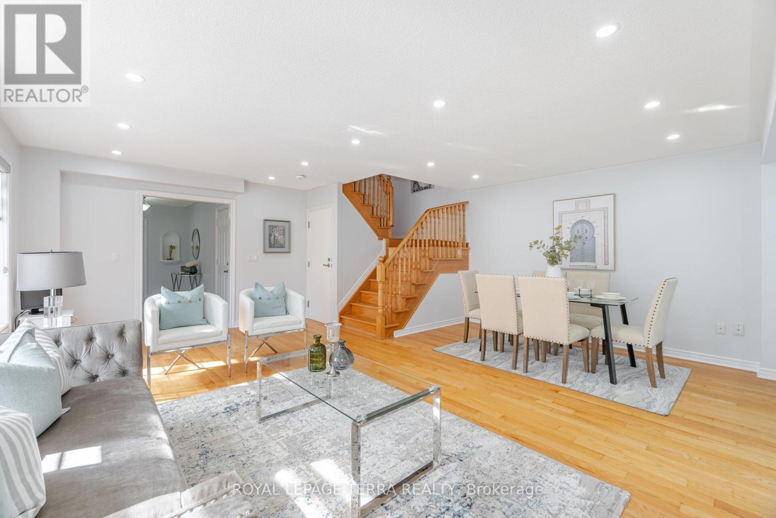 Photo 10 of 1 Copperfield Road, Brampton ON