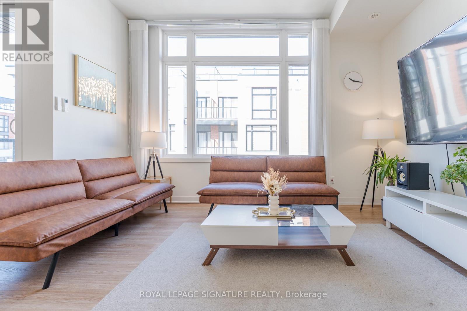 Photo 19 of 1007 14 David Eyer Road, Richmond Hill ON