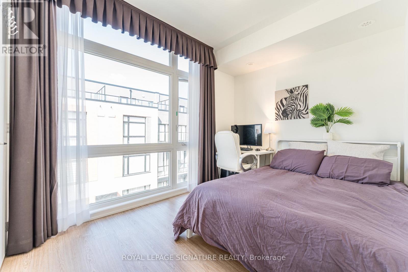 Photo 8 of 1007 14 David Eyer Road, Richmond Hill ON