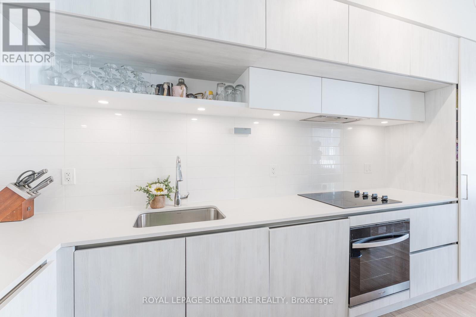 Photo 21 of 1007 14 David Eyer Road, Richmond Hill ON