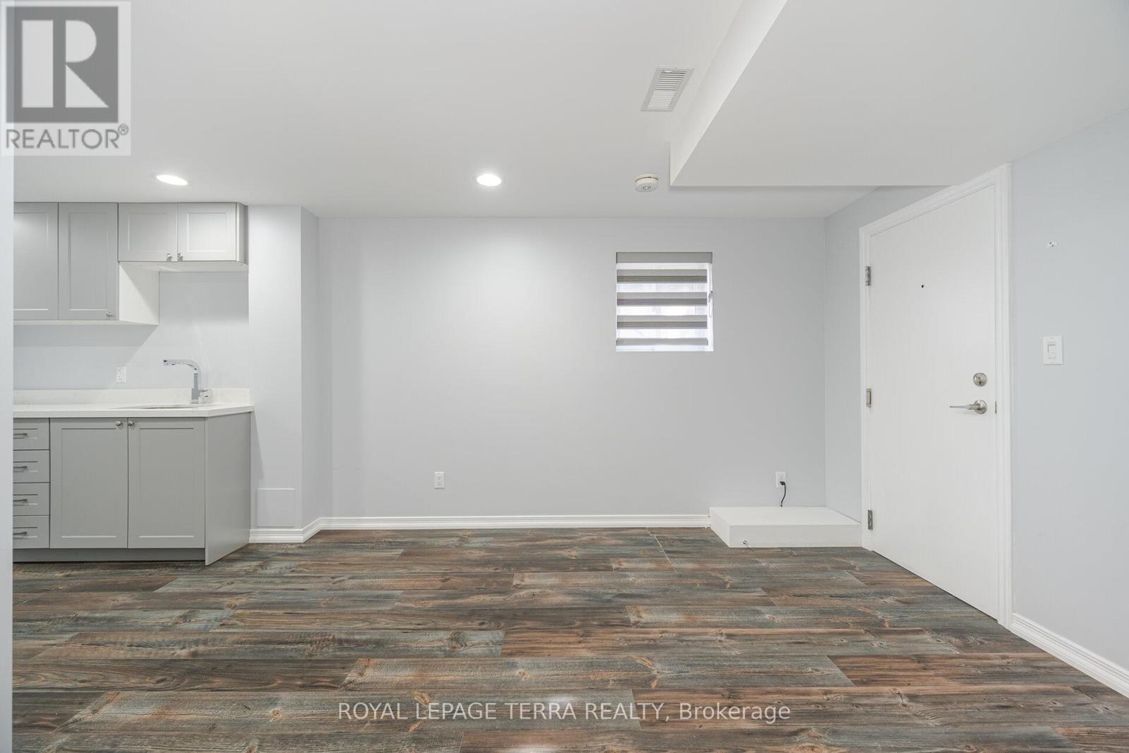 Photo 34 of 1 Copperfield Road, Brampton ON