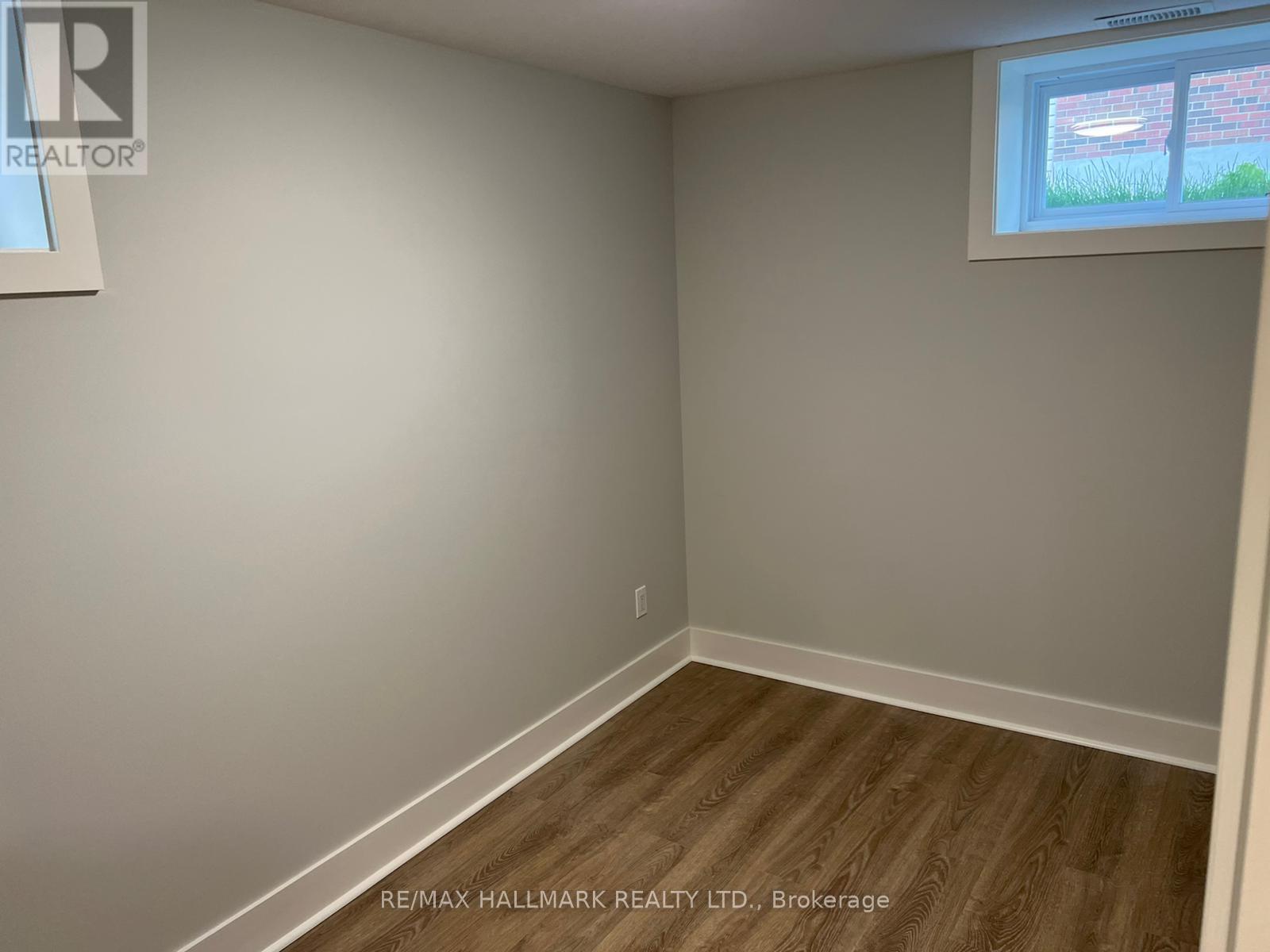 Photo 6 of Bsmt 429 Elm Road, Whitchurchstouffville ON