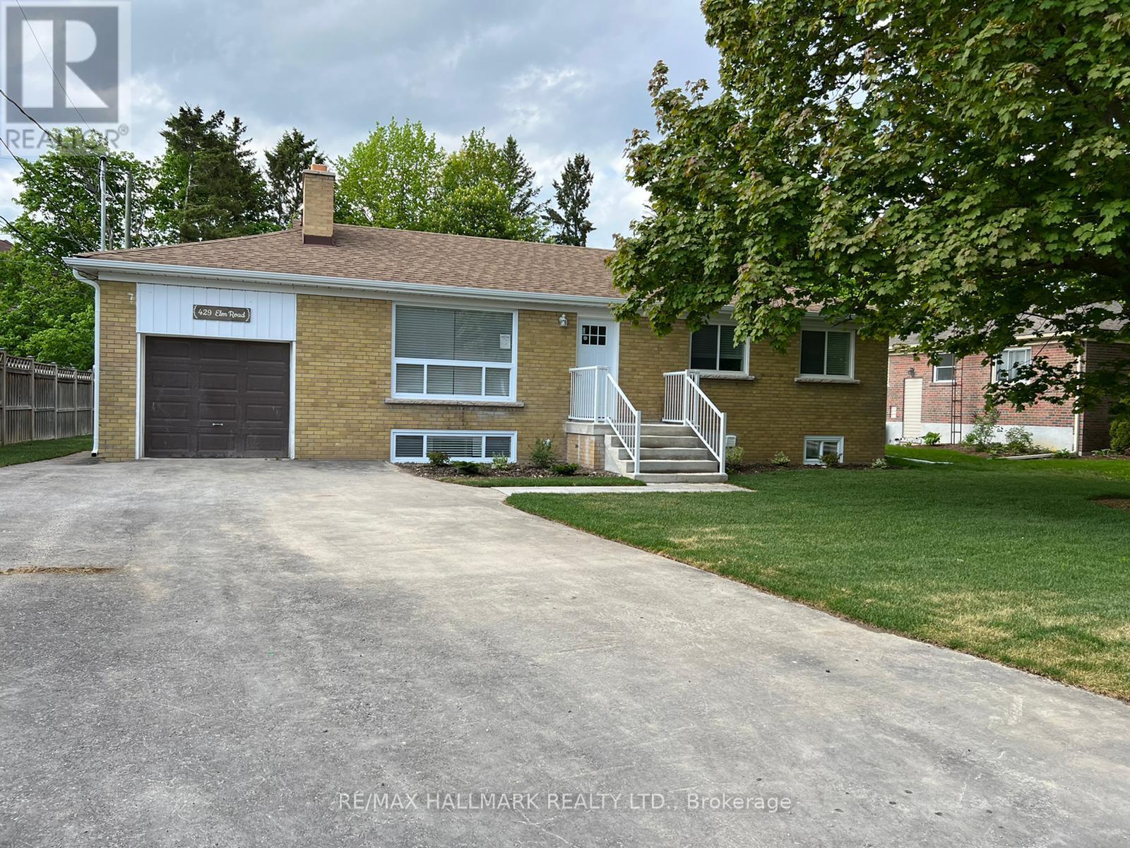 Photo 5 of Bsmt 429 Elm Road, Whitchurchstouffville ON