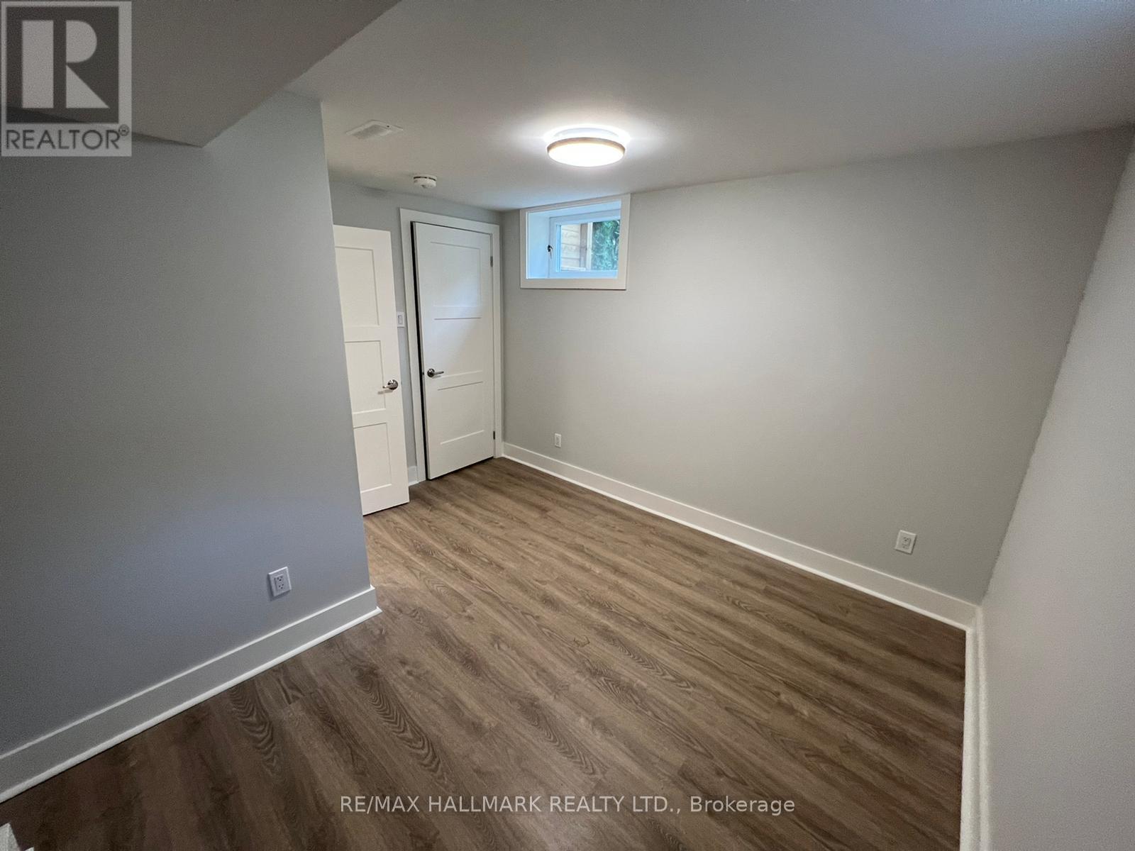 Photo 12 of Bsmt 429 Elm Road, Whitchurchstouffville ON