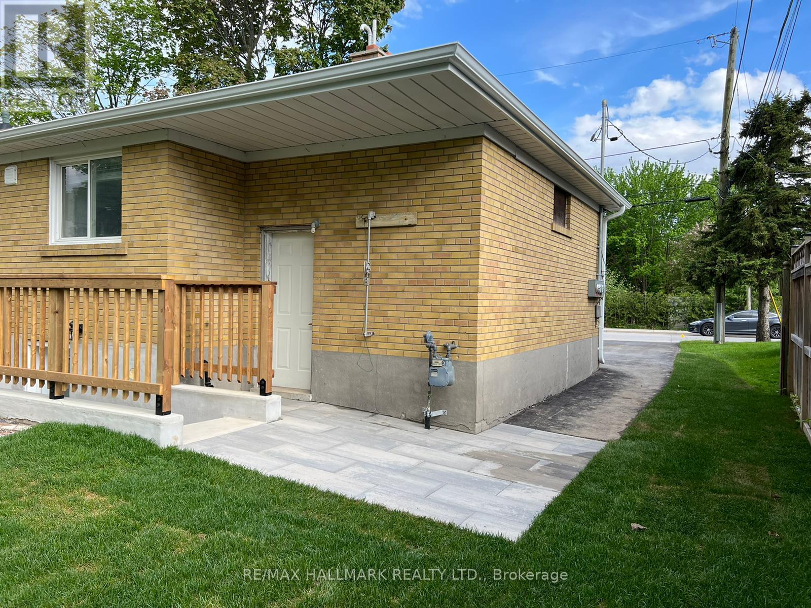 Photo 8 of Bsmt 429 Elm Road, Whitchurchstouffville ON