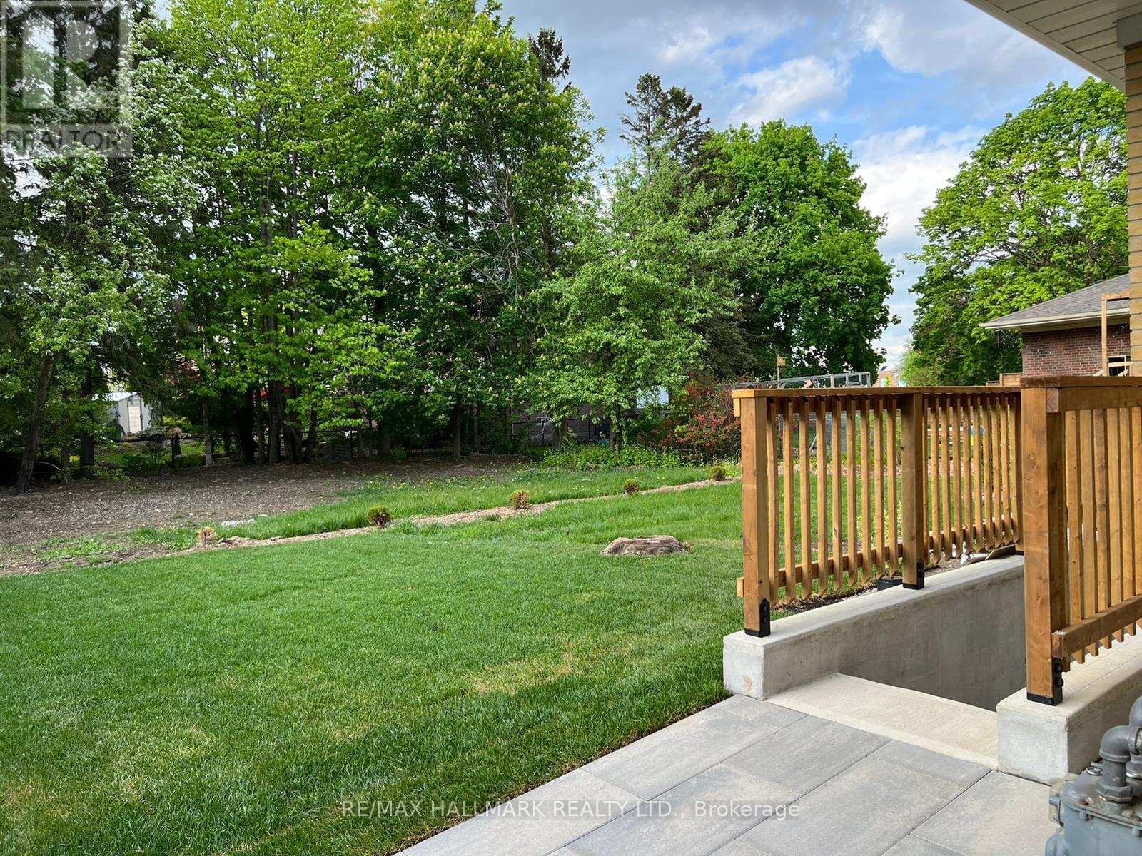 Photo 2 of Bsmt 429 Elm Road, Whitchurchstouffville ON