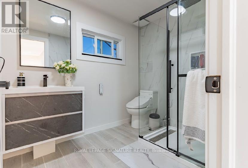 Photo 10 of 245 Bayview Avenue, Georgina ON