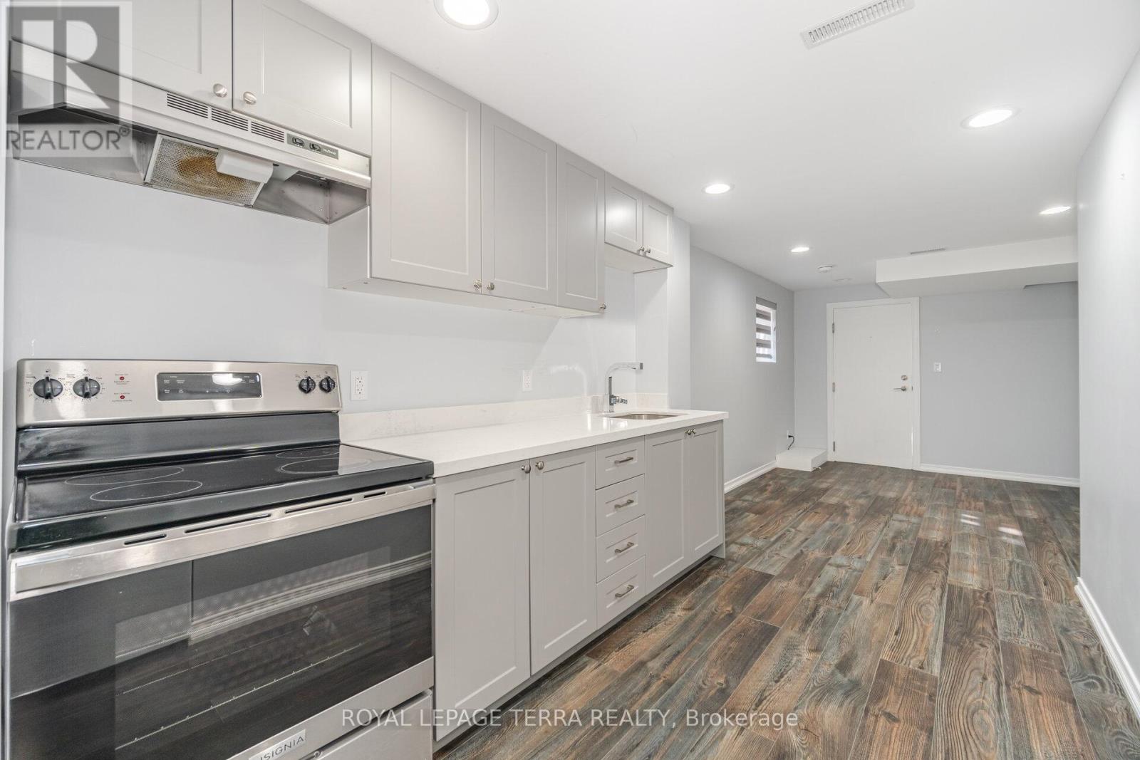 Photo 37 of 1 Copperfield Road, Brampton ON