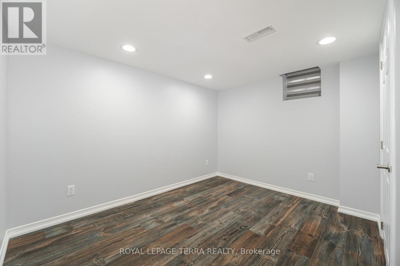 Photo 38 of 1 Copperfield Road, Brampton ON