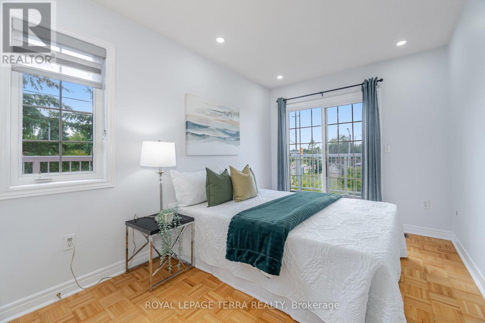 Photo 24 of 1 Copperfield Road, Brampton ON