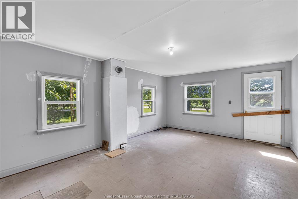 Photo 19 of 23365 Dew Drop Road, Thamesville ON