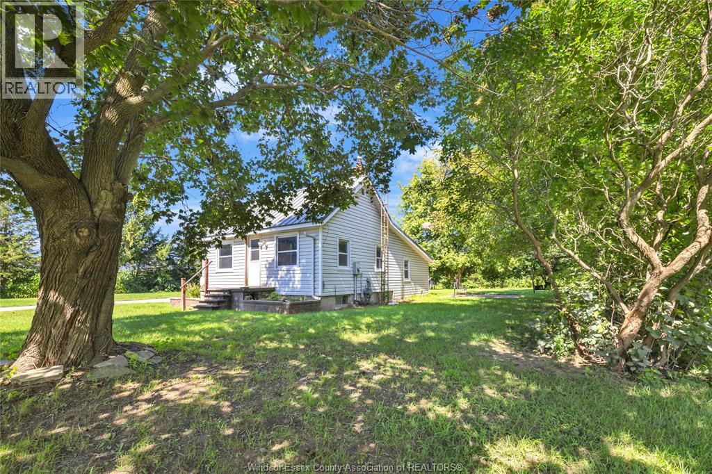 Photo 31 of 23365 Dew Drop Road, Thamesville ON