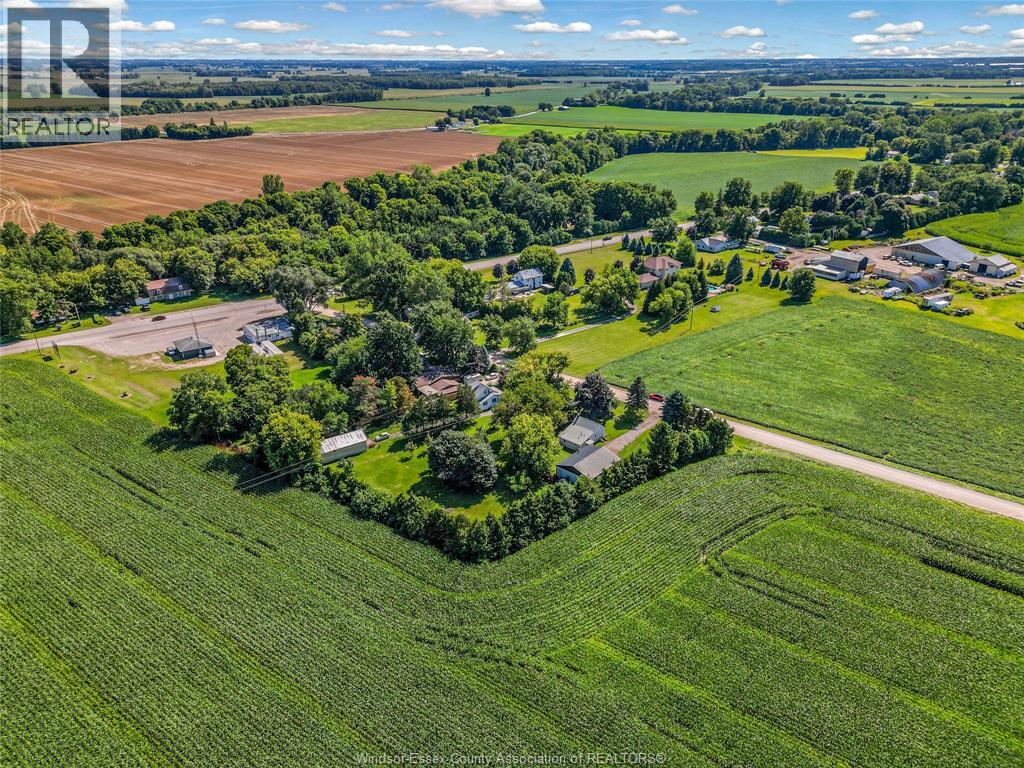 Photo 8 of 23365 Dew Drop Road, Thamesville ON