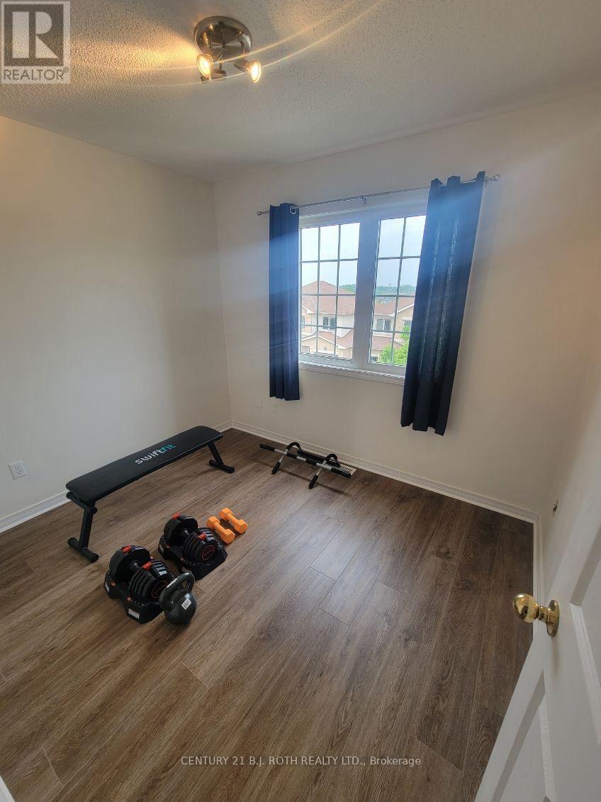Photo 14 of 37 175 Stanley Street, Barrie ON