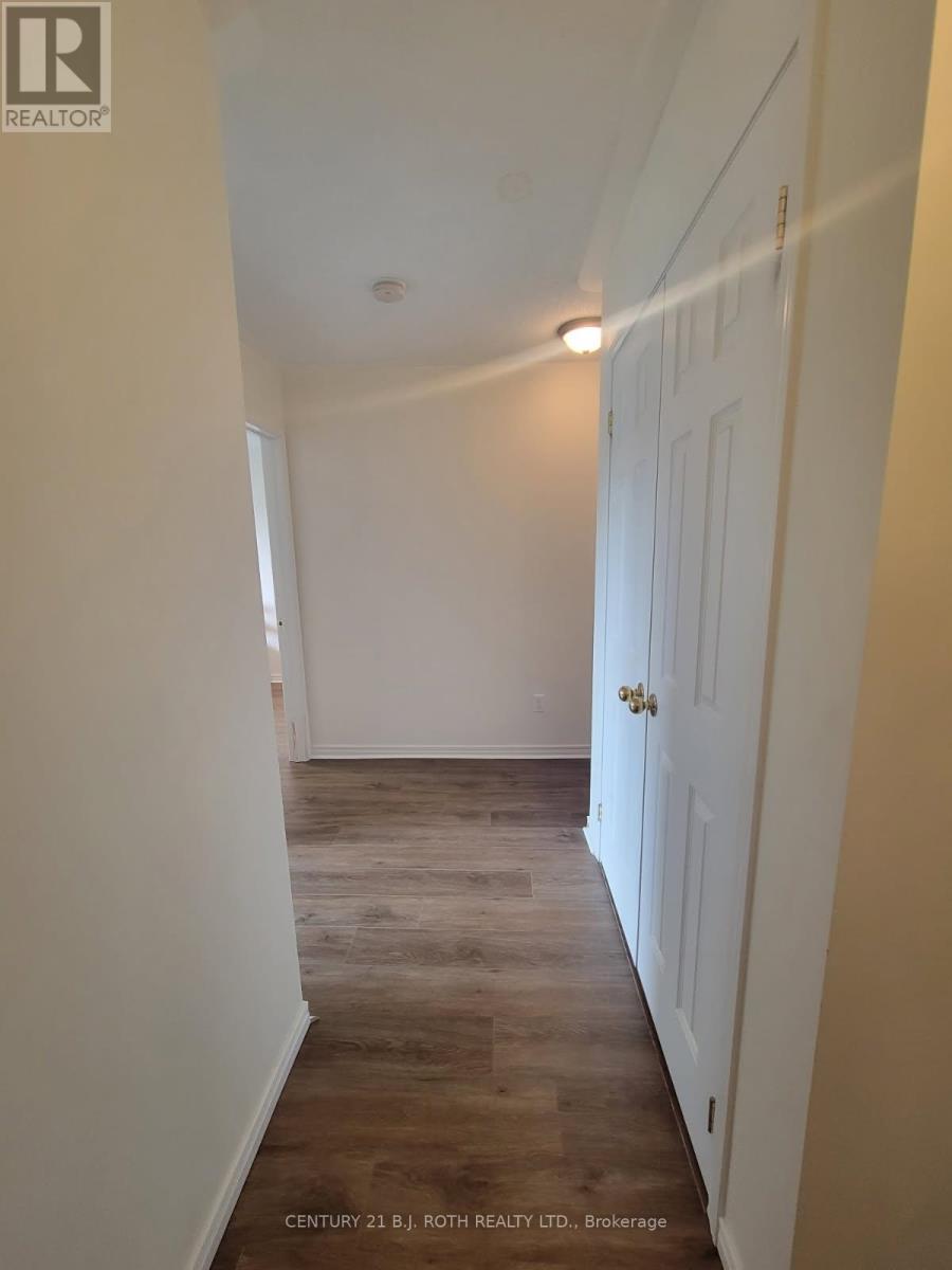 Photo 15 of 37 175 Stanley Street, Barrie ON