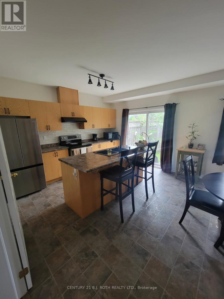 Photo 3 of 37 175 Stanley Street, Barrie ON