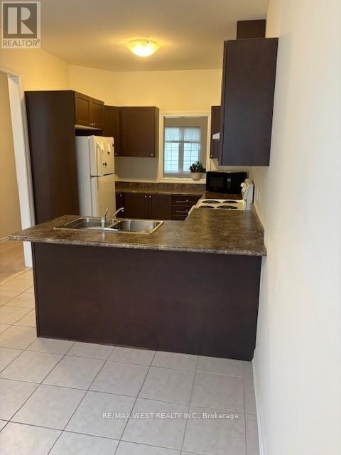 Photo 6 of 7 Village Gate Drive, Wasaga Beach ON