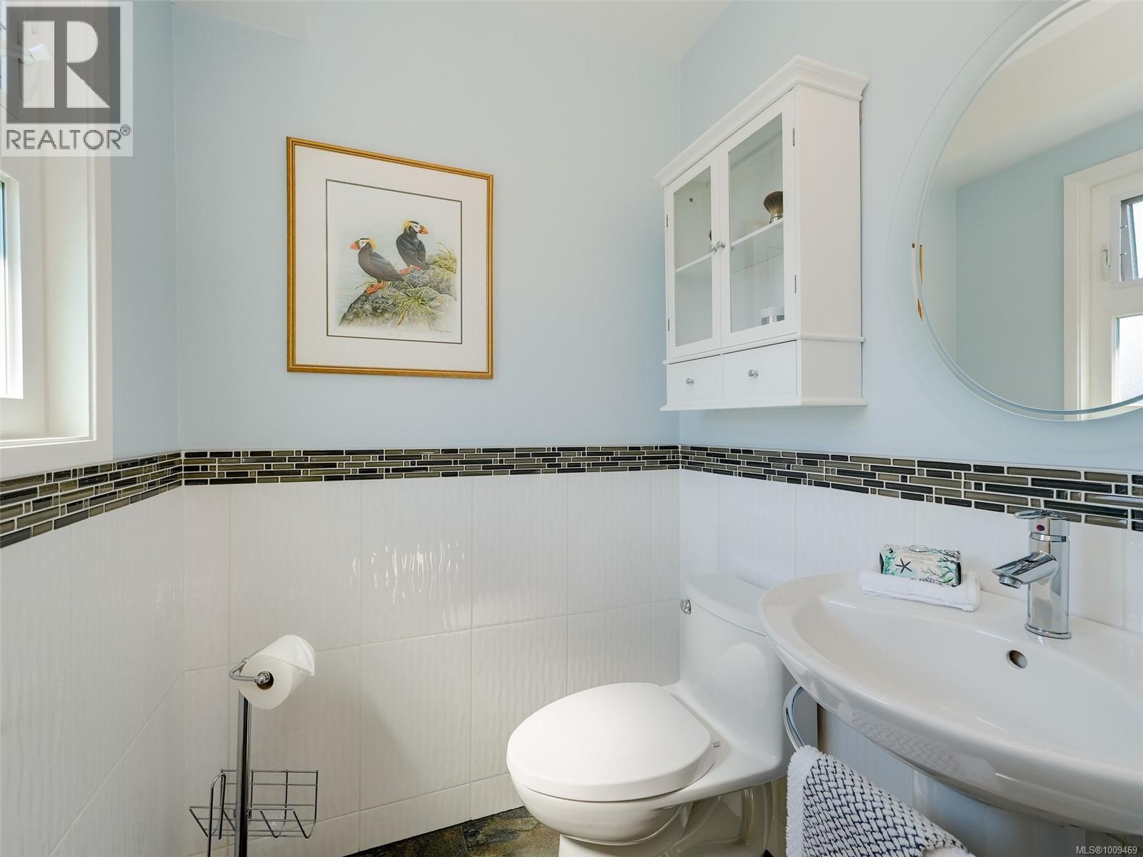 Photo 22 of 1869 Penshurst Rd, Saanich BC