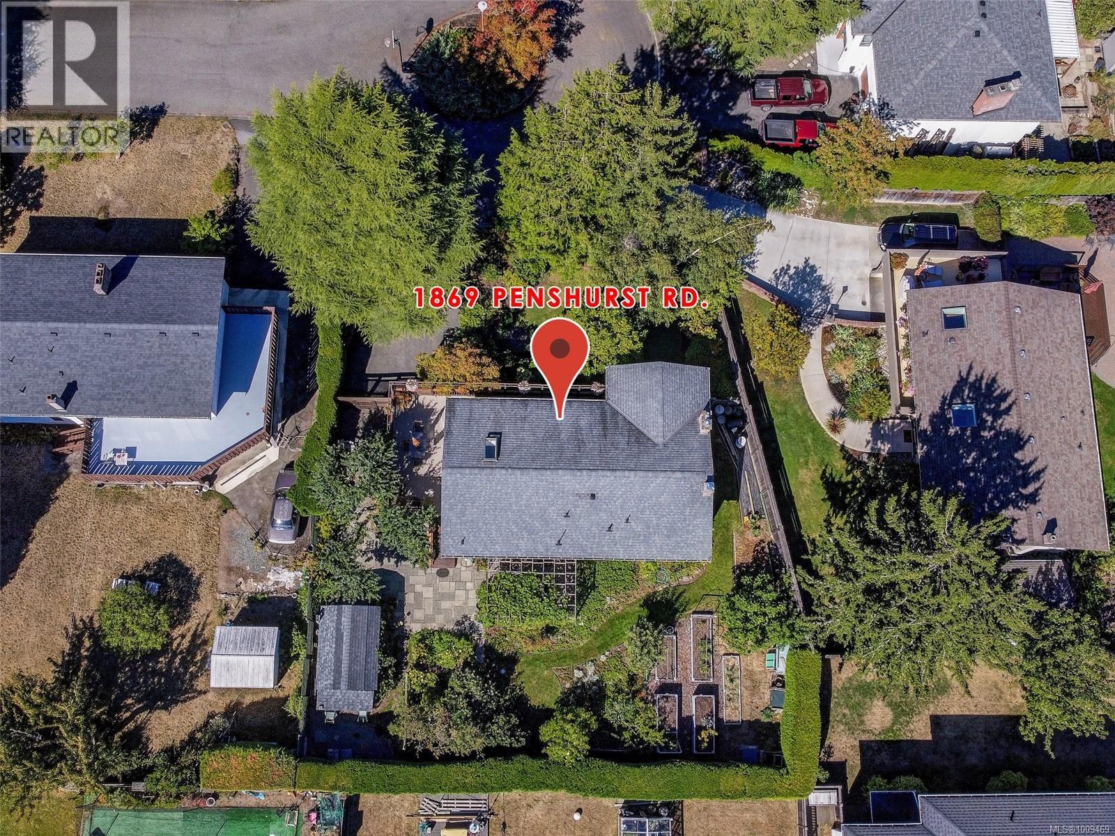 Photo 39 of 1869 Penshurst Rd, Saanich BC