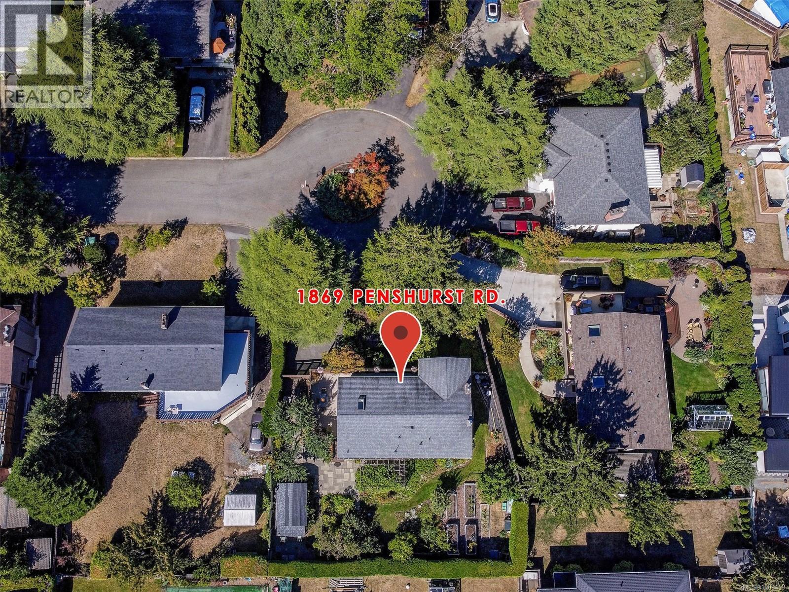 Photo 40 of 1869 Penshurst Rd, Saanich BC